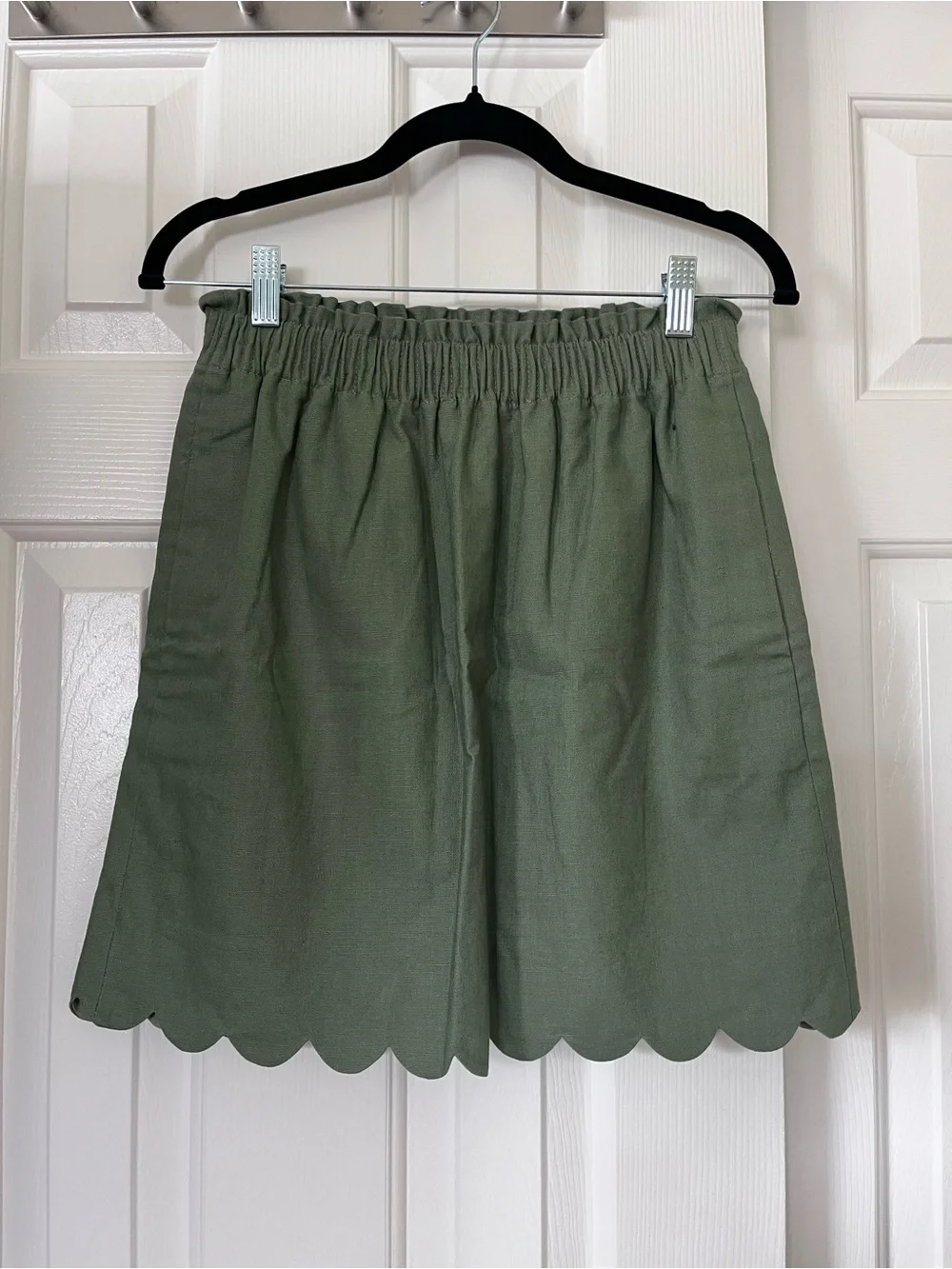 J. Crew size 0 Sage Green Scallop-Hem Women's pull on/elastic waist skirt